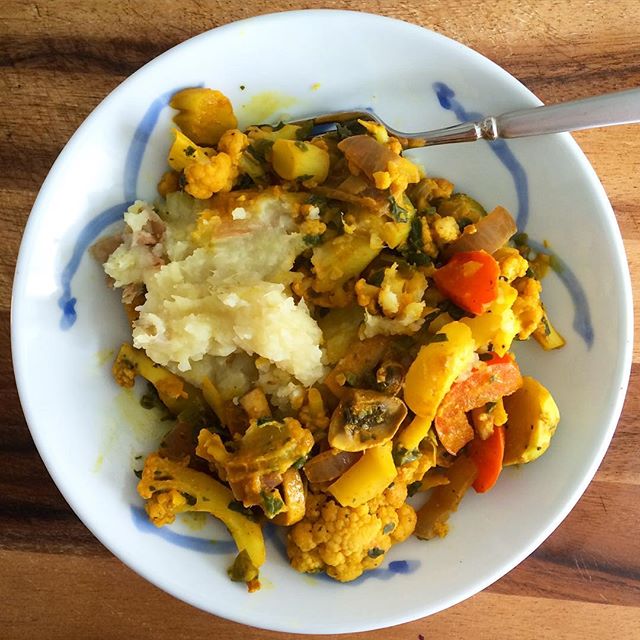 White sweet potato and cauliflower breakfast scramble #fok #forksoverknives #vegan #potato